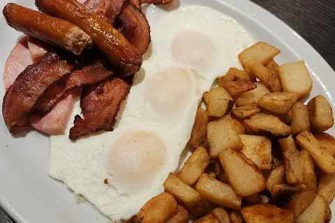 Cobourg Restaurants: Healthy Cuisine Near Northumberland Area